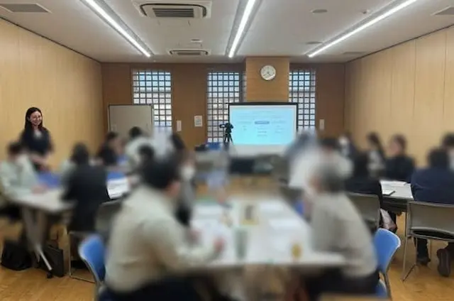 研修会議の風景