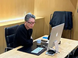 講師が講義中の様子