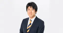 スーツ姿の男性