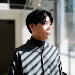 男性の横顔ポートレート