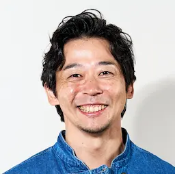 男性の笑顔のポートレート