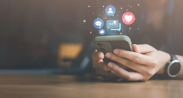 SNSアプリ利用イメージ