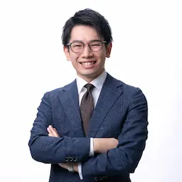 スーツ姿の男性