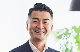 男性のポートレート写真