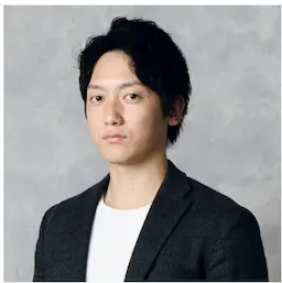 ジャケット姿の男性
