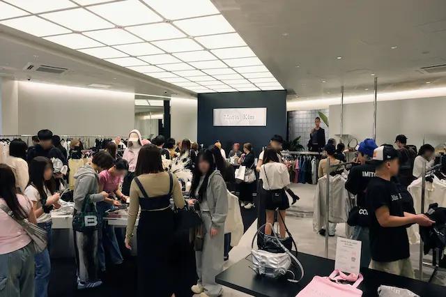 店舗内のイベント風景