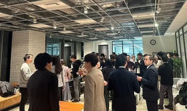 交流会の会場風景